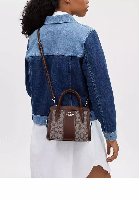 Midi Andrea carryall bag in signature Jacquard -