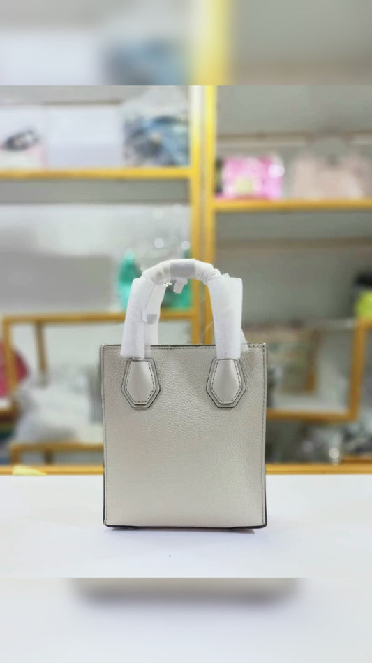 BOXED Michael Kors Mercer Mini crossbody bag -Offwhite