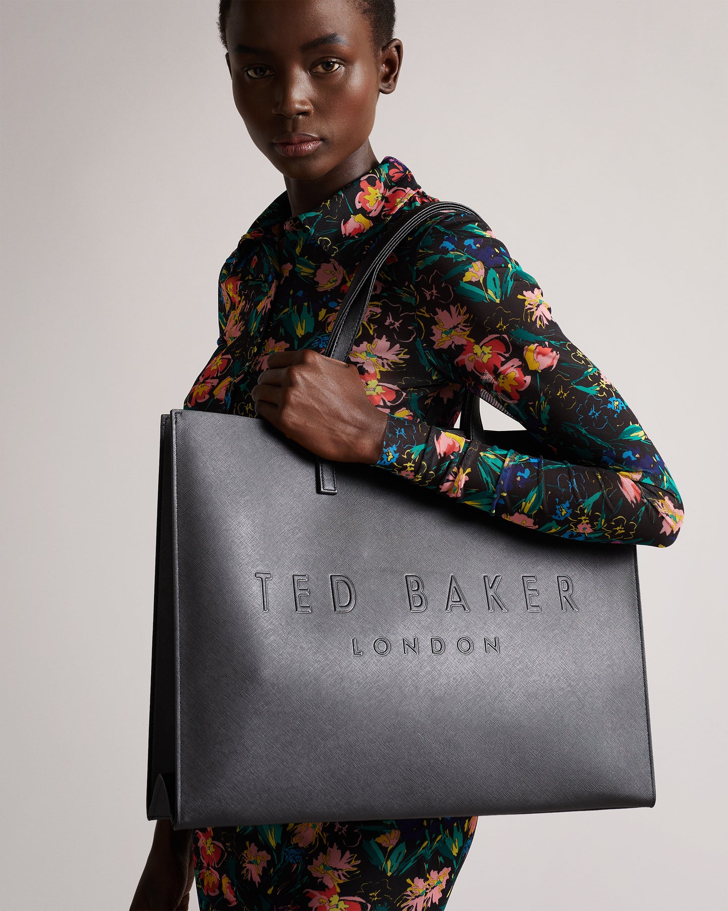 Ted Baker Sukicon Xlarge tote bag-Matte Black