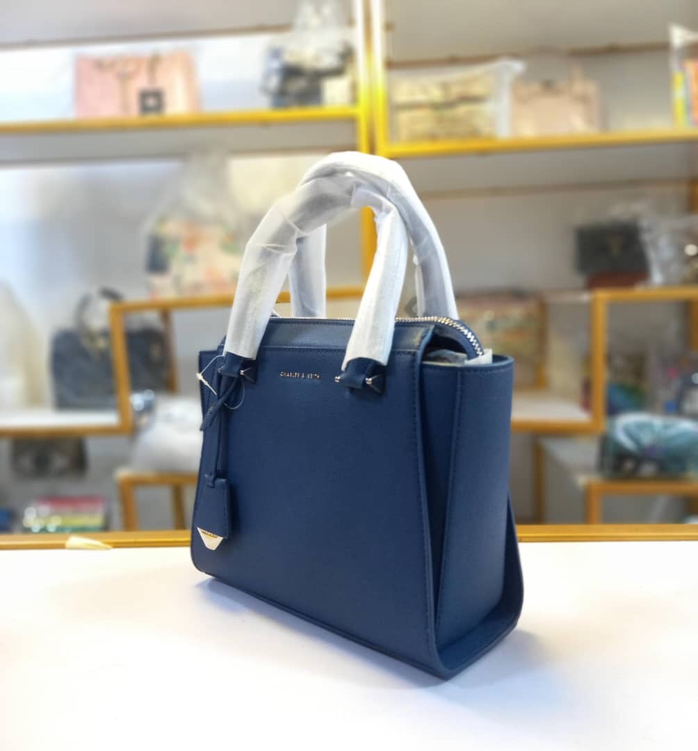 Charles & Keith Trapeze tote bag -Navy blue